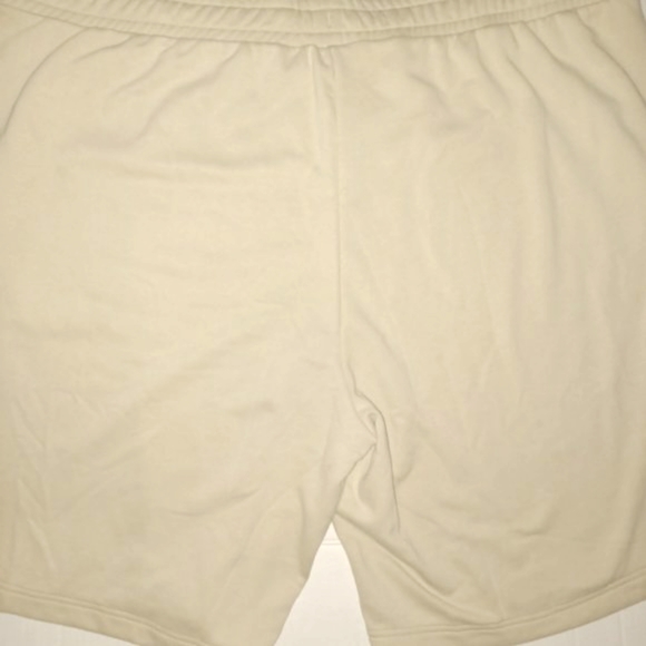 PUMA  MEN'S PLUS SIZE  CAMO PRINT SHORTS - Picture 4 of 7